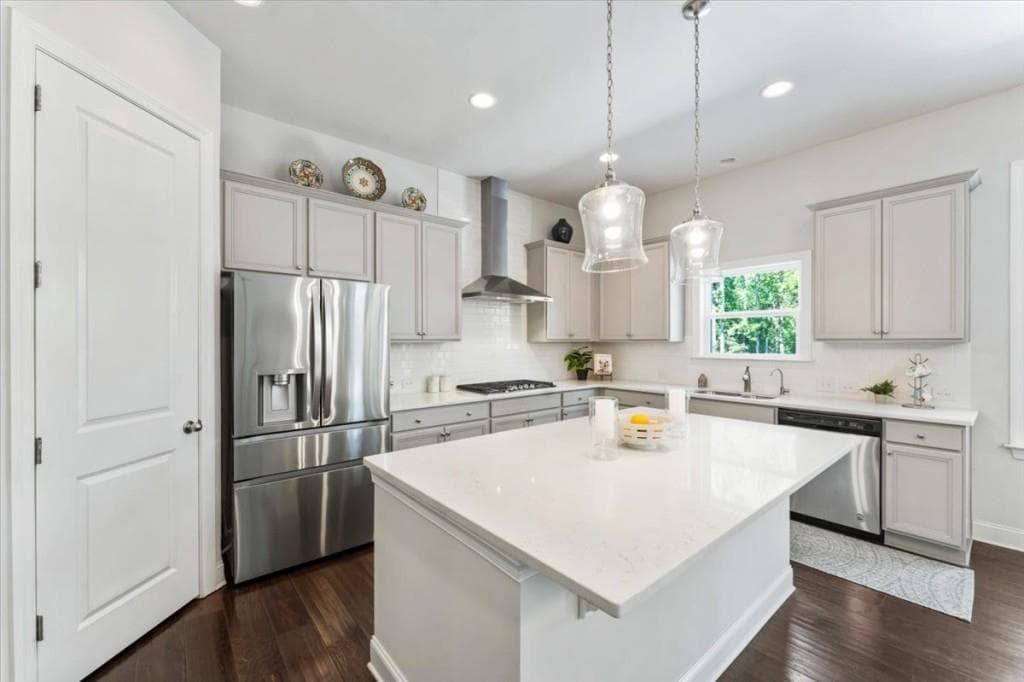 6 bedroom, 5 bathroom, 3,978 sq ft single family residence for sale at 6535 Westrock Terrace, Cumming, GA 30040 — photo 3