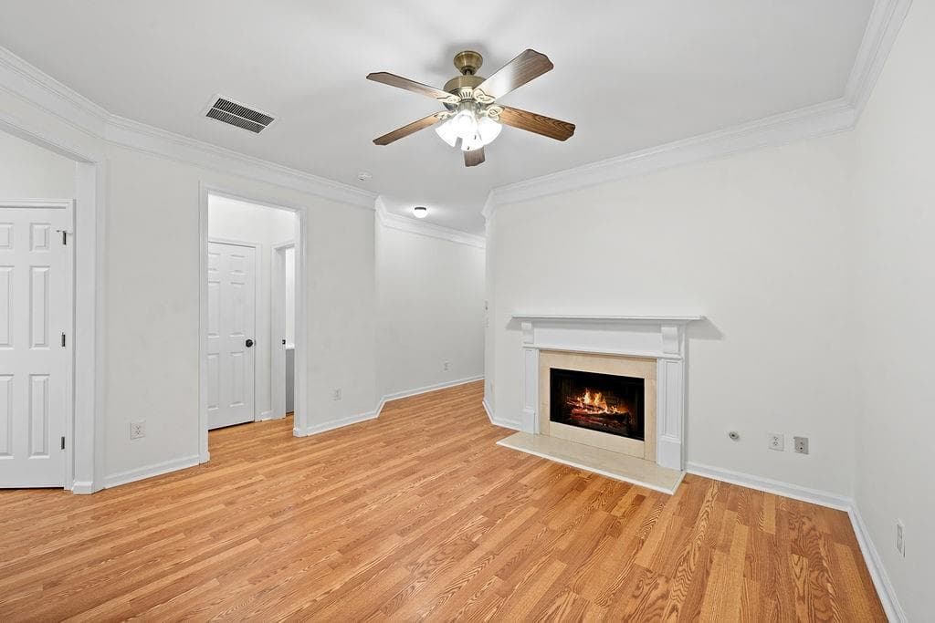3 bedroom, 3 bathroom, 1,536 sq ft townhouse under contract at 941 Abbey Park Way, Lawrenceville, GA 30044 — photo 5