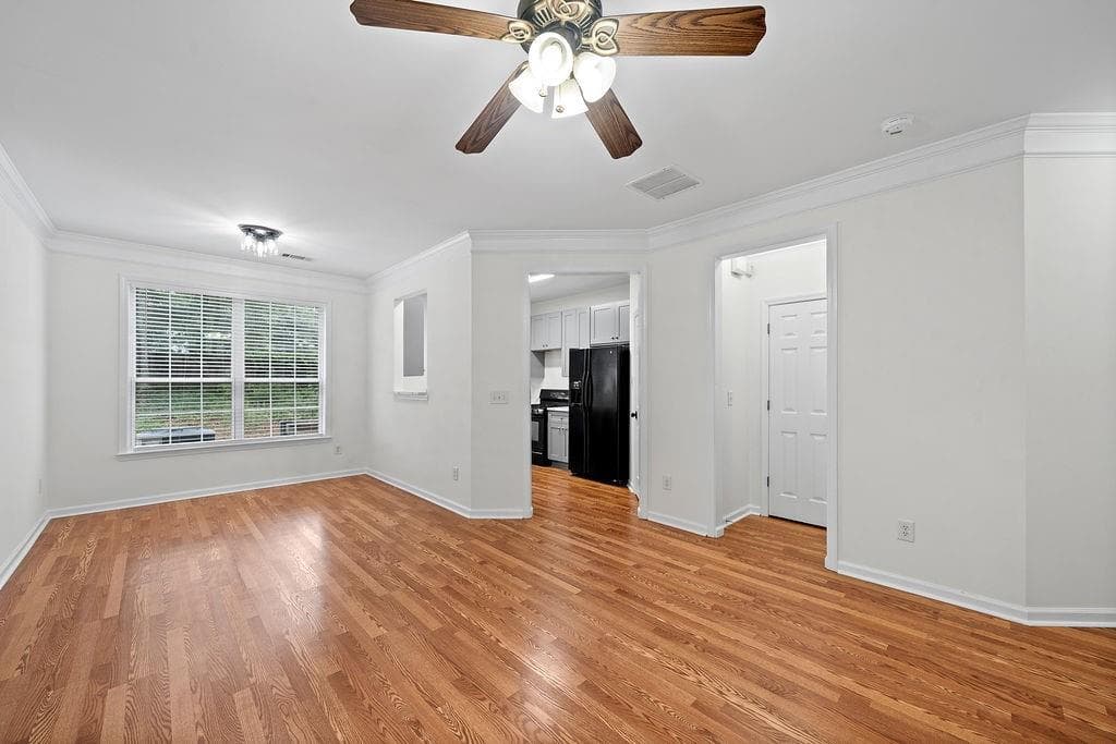 3 bedroom, 3 bathroom, 1,536 sq ft townhouse under contract at 941 Abbey Park Way, Lawrenceville, GA 30044 — photo 6