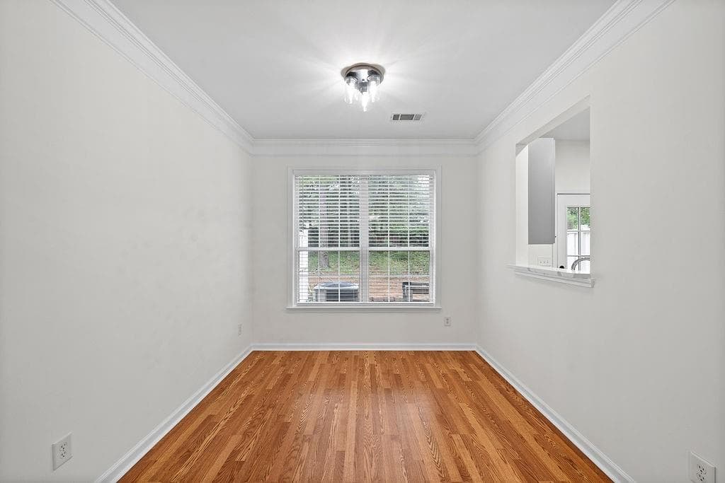 3 bedroom, 3 bathroom, 1,536 sq ft townhouse under contract at 941 Abbey Park Way, Lawrenceville, GA 30044 — photo 8
