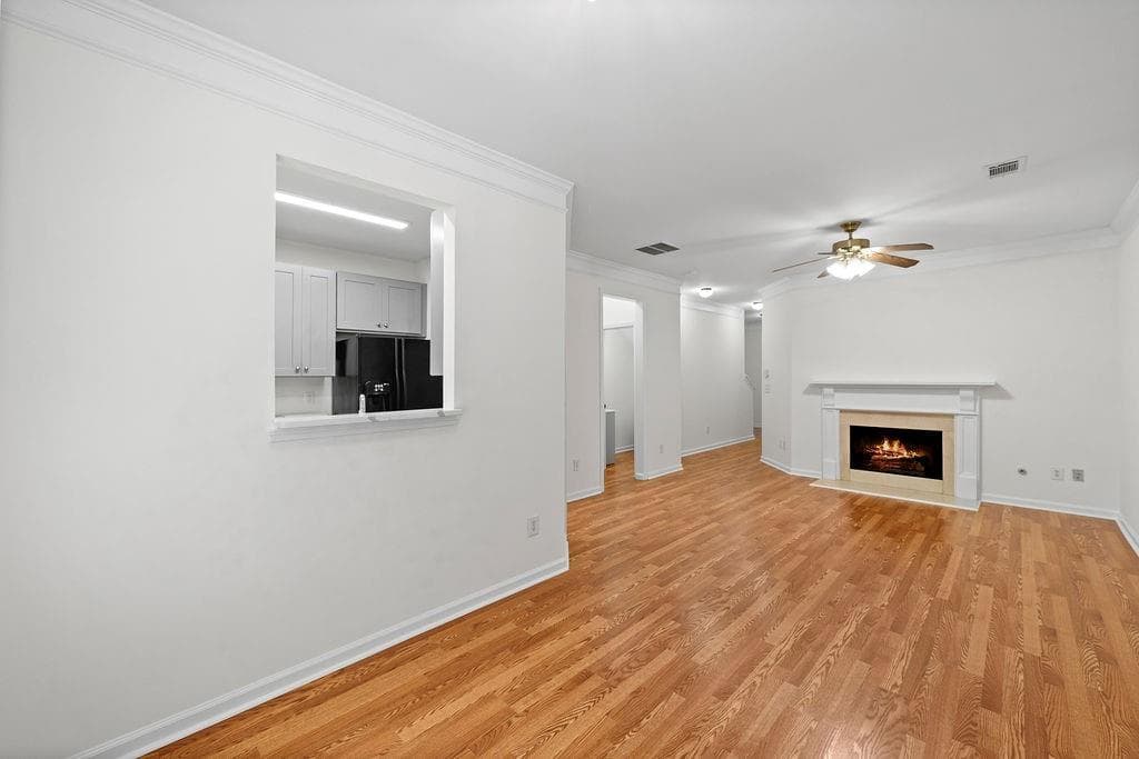 3 bedroom, 3 bathroom, 1,536 sq ft townhouse under contract at 941 Abbey Park Way, Lawrenceville, GA 30044 — photo 9