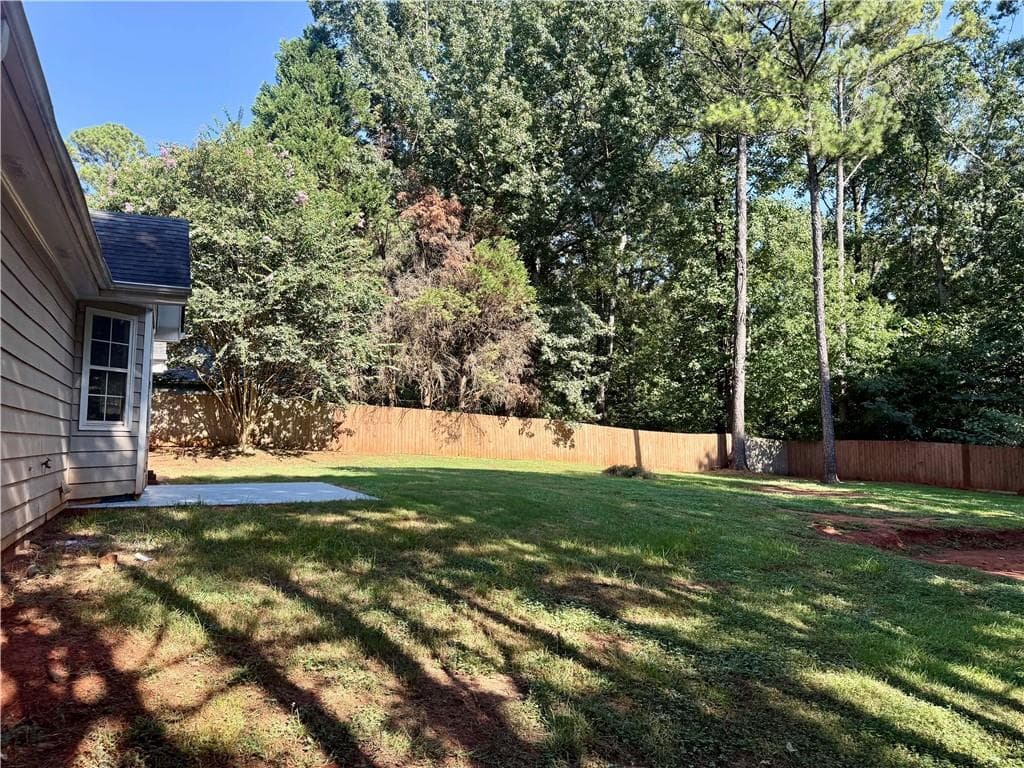 3 bedroom, 2 bathroom, 1,407 sq ft single family residence under contract at 205 Willow Shoals Drive, Covington, GA 30016 — photo 2
