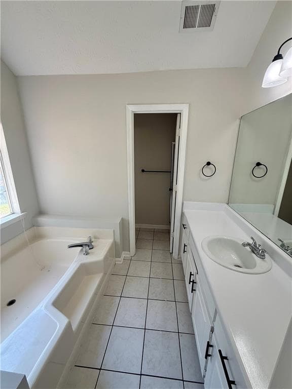 3 bedroom, 2 bathroom, 1,407 sq ft single family residence under contract at 205 Willow Shoals Drive, Covington, GA 30016 — photo 7