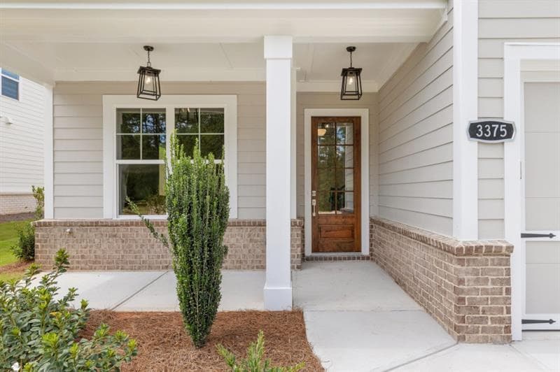 4 bedroom, 3 bathroom, 3,103 sq ft single family residence for sale at 3375 Hillshire Drive, Cumming, GA 30028 — photo 2