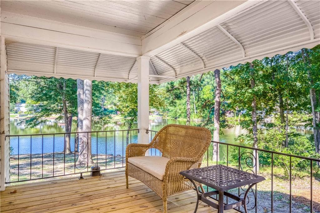 2 bedroom, 1 bathroom, 1,065 sq ft single family residence for sale at 2483 Lakeshore, Conyers, GA 30012 — photo 7