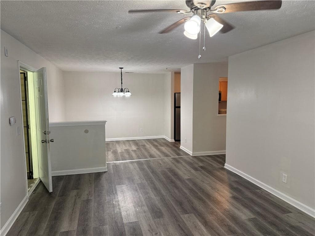3 bedroom, 2 bathroom, 1,292 sq ft condominium for sale at 1303 Waldrop Place, Decatur, GA 30034 — photo 5