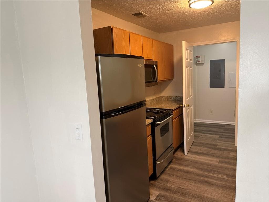 3 bedroom, 2 bathroom, 1,292 sq ft condominium for sale at 1303 Waldrop Place, Decatur, GA 30034 — photo 7
