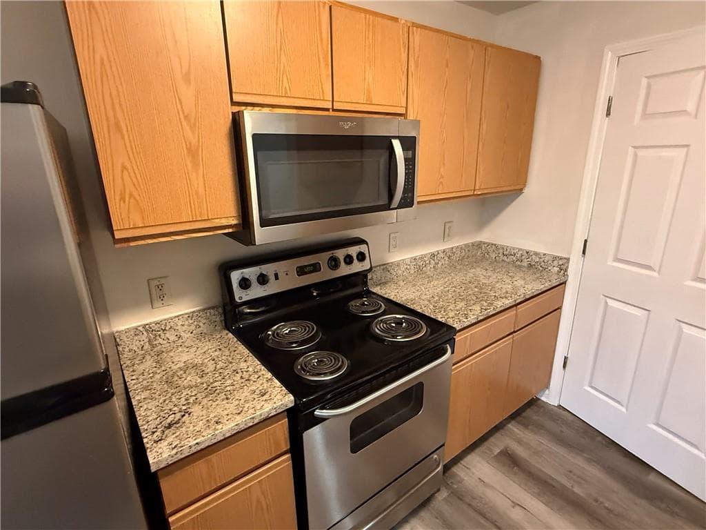 3 bedroom, 2 bathroom, 1,292 sq ft condominium for sale at 1303 Waldrop Place, Decatur, GA 30034 — photo 10