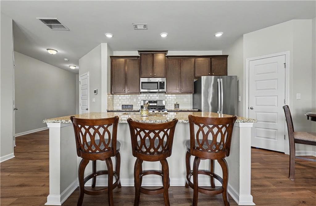 3 bedroom, 3 bathroom, 1,695 sq ft townhouse for sale at 3652 Prospect Point Drive, Oakwood, GA 30566 — photo 5