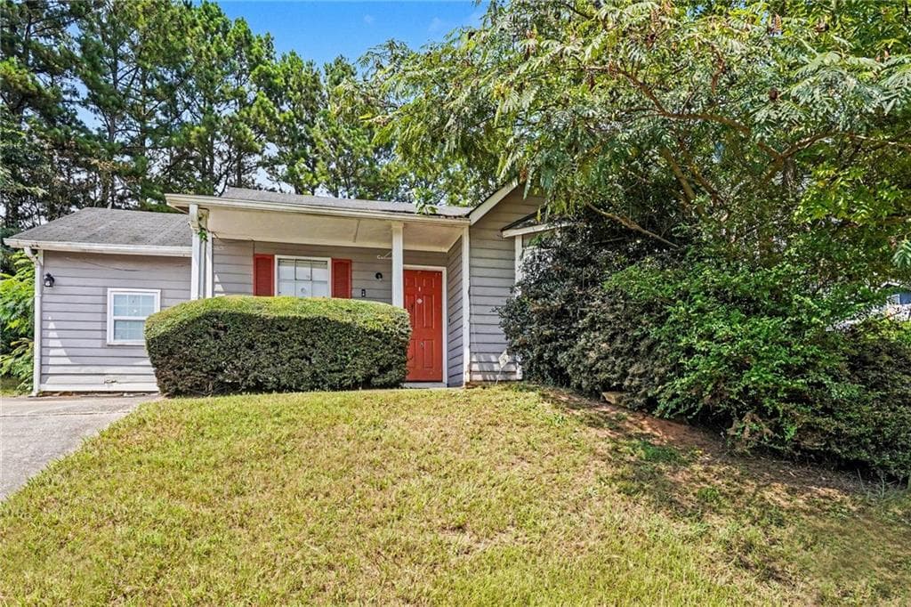 3 bedroom, 2 bathroom, 1,048 sq ft townhouse for sale at 2976 Kenville Lane, Decatur, GA 30034 — photo 1 of 20
