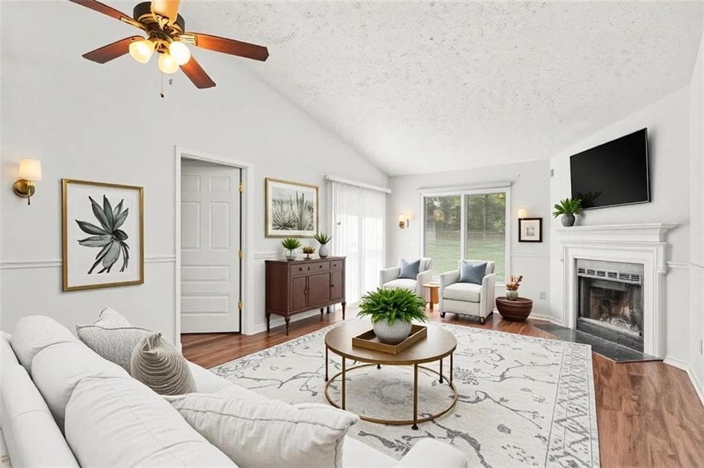 3 bedroom, 2 bathroom, 1,048 sq ft townhouse for sale at 2976 Kenville Lane, Decatur, GA 30034 — photo 2