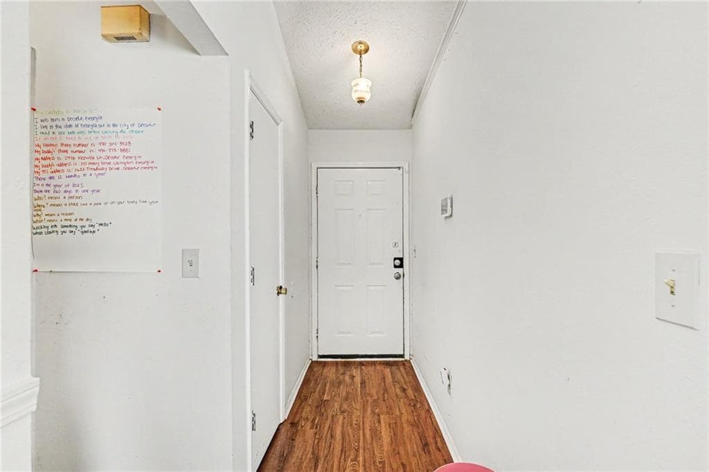 3 bedroom, 2 bathroom, 1,048 sq ft townhouse for sale at 2976 Kenville Lane, Decatur, GA 30034 — photo 9