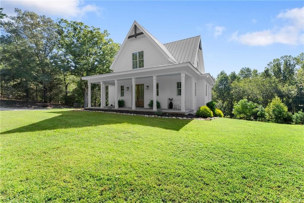 4 bedroom, 6 bathroom, 2,476 sq ft single family residence for sale at 3567 Duckett Mill Road, Gainesville, GA 30506 — photo 9