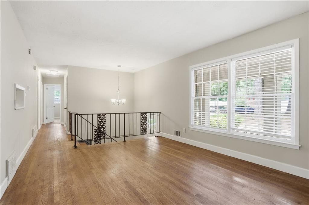 5 bedroom, 2 bathroom, 1,058 sq ft single family residence under contract at 1969 Shannon Ridge Court, Decatur, GA 30032 — photo 10