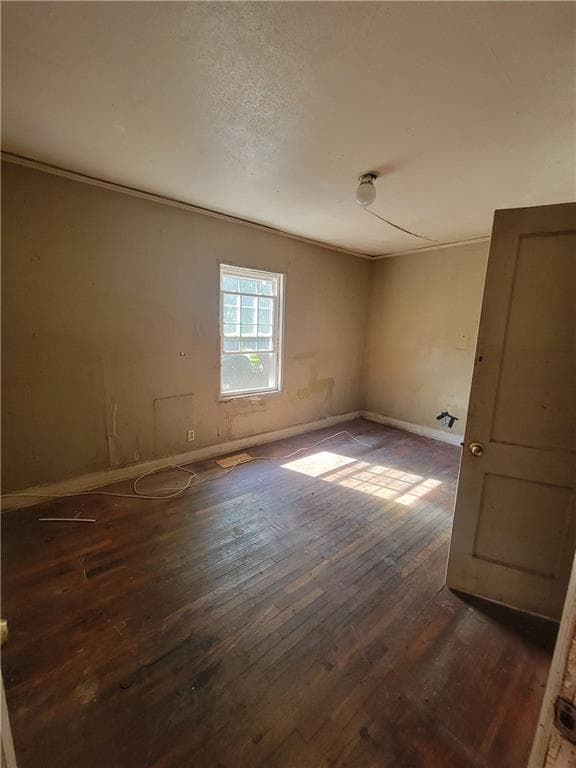 2 bedroom, 1 bathroom, 1,107 sq ft single family residence for sale at 952 Walker Avenue, Atlanta, GA 30316 — photo 2