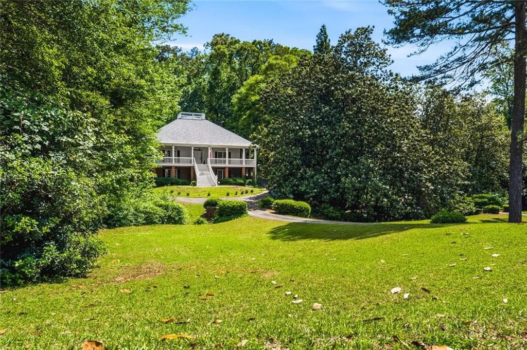 4 bedroom, 4 bathroom, 3,557 sq ft single family residence for sale at 479 S Hillcrest Drive, Marietta, GA 30064 — photo 4