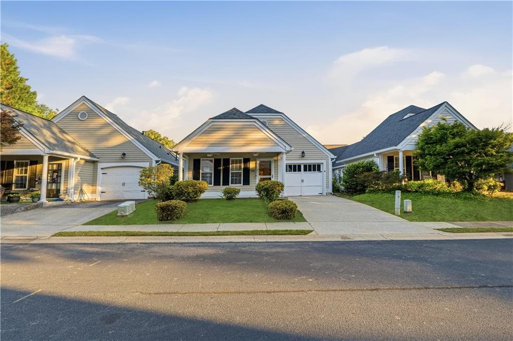 3 bedroom, 2 bathroom, 1,439 sq ft single family residence for sale at 5062 Kathryn Glen Drive, Acworth, GA 30101