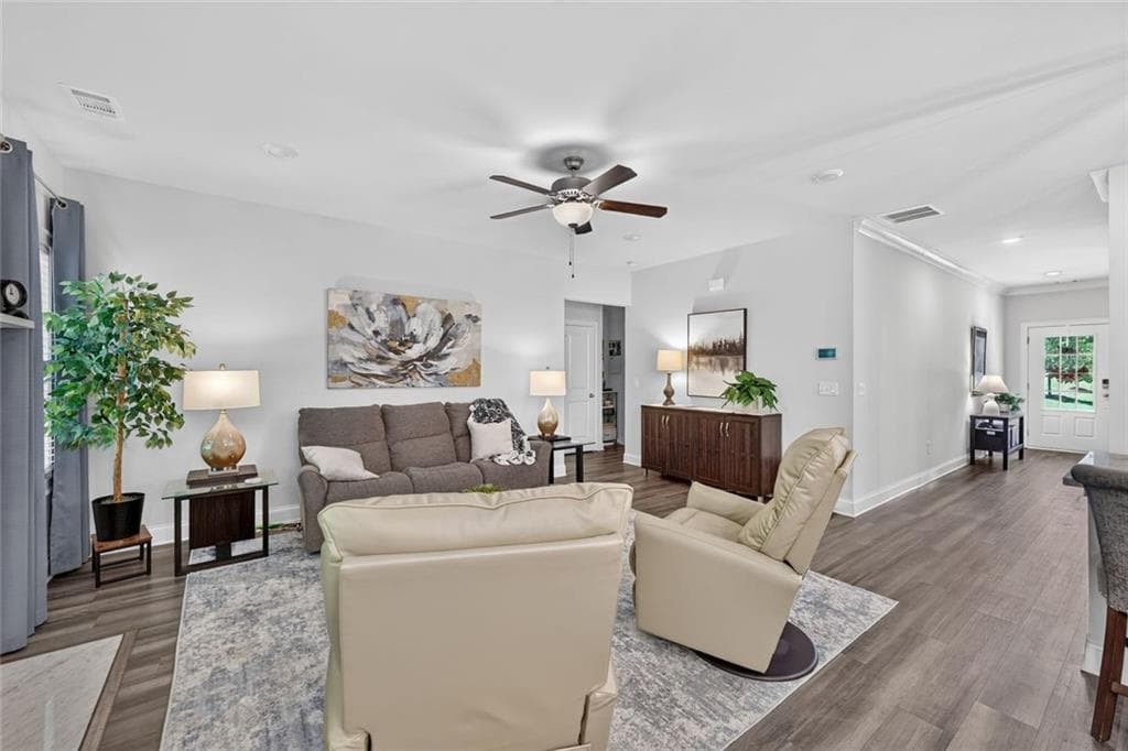 5 bedroom, 3 bathroom, 4,000 sq ft single family residence under contract at 5820 Arbor Green Circle, Sugar Hill, GA 30518 — photo 7