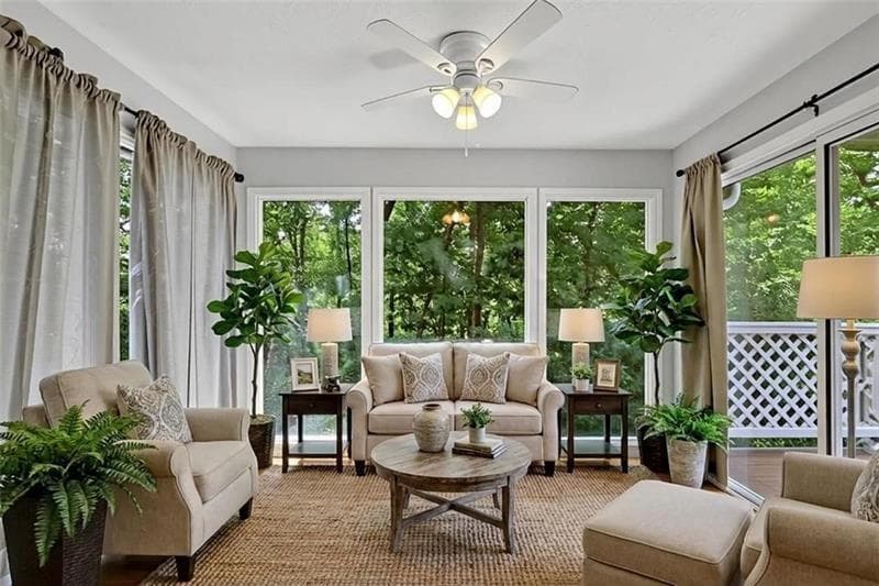 2 bedroom, 2 bathroom, 1,102 sq ft condominium for sale at 1004 Vicksburg Place, Atlanta, GA 30350 — photo 4