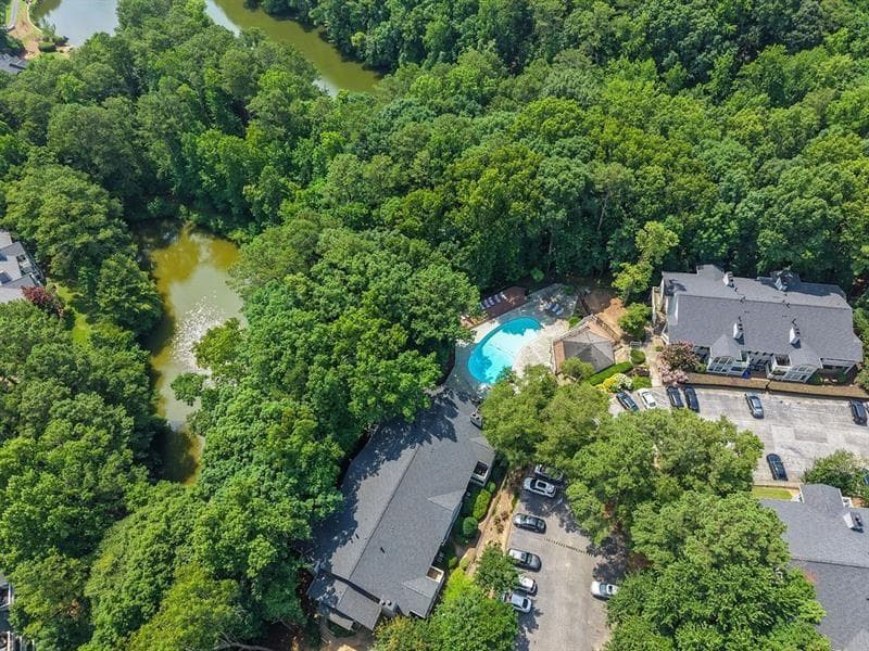 2 bedroom, 2 bathroom, 1,102 sq ft condominium for sale at 1004 Vicksburg Place, Atlanta, GA 30350 — photo 5