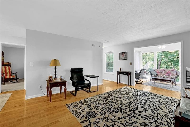 2 bedroom, 2 bathroom, 1,102 sq ft condominium for sale at 1004 Vicksburg Place, Atlanta, GA 30350 — photo 9