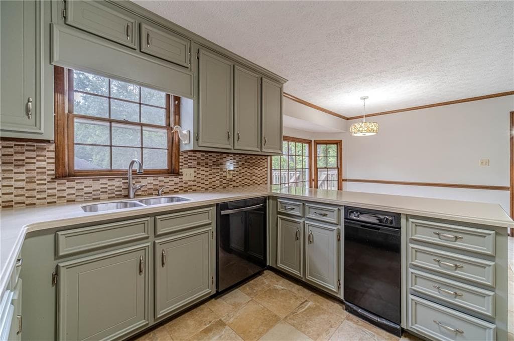5 bedroom, 3 bathroom, 3,065 sq ft single family residence for sale at 2672 Bouldercrest Court, Snellville, GA 30078 — photo 7