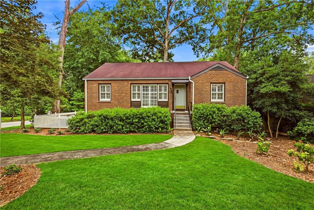 4 bedroom, 2 bathroom, 2,465 sq ft single family residence under contract at 1893 N Decatur Road, Atlanta, GA 30307 — photo 2
