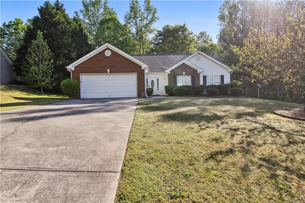 3 bedroom, 2 bathroom, 1,736 sq ft single family residence for sale at 445 Sanford Creek Lane, Lawrenceville, GA 30045 — photo 2