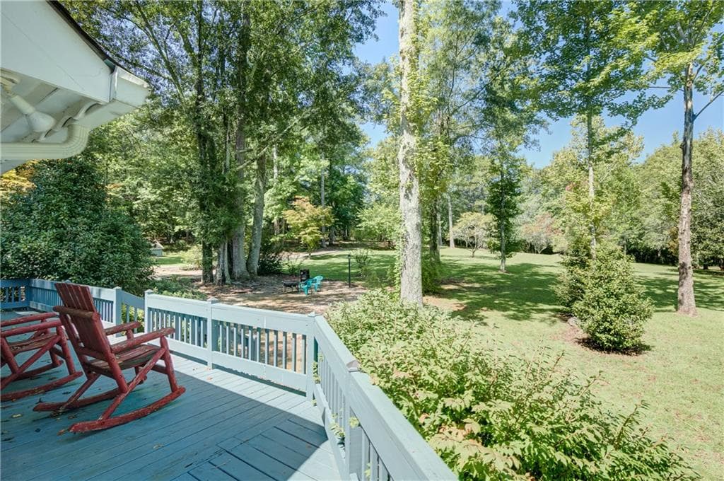 3 bedroom, 4 bathroom, 2,244 sq ft single family residence for sale at 215 Wessmanor Drive, Bowdon, GA 30108 — photo 8
