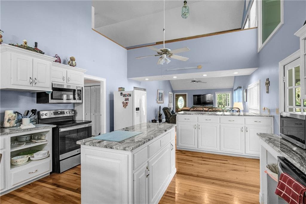 3 bedroom, 4 bathroom, 2,244 sq ft single family residence for sale at 215 Wessmanor Drive, Bowdon, GA 30108 — photo 10