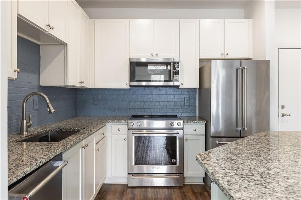 2 bedroom, 2 bathroom, 1,059 sq ft condominium for rent at 840 United Avenue 415, Atlanta, GA 30312 for $2,500 a month — photo 10
