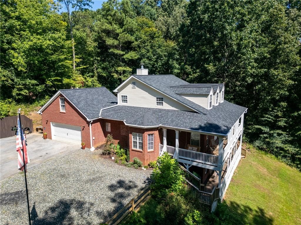 5 bedroom, 4 bathroom, 3,632 sq ft single family residence for sale at 75 Black Forest Drive, Dallas, GA 30132 — photo 2