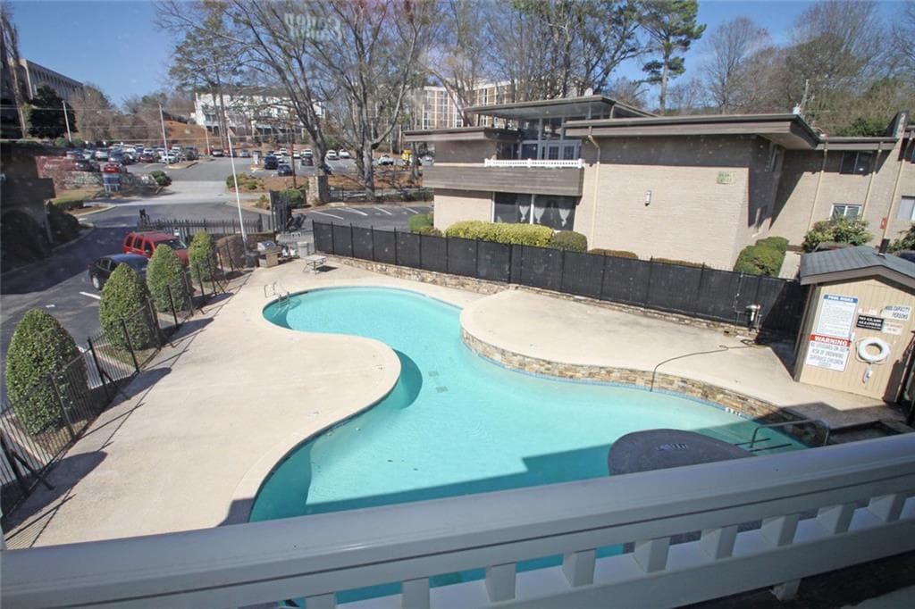 2 bedroom, 2 bathroom, 1,152 sq ft condominium for sale at 346 Carpenter Drive 32, Sandy Springs, GA 30328 — photo 7