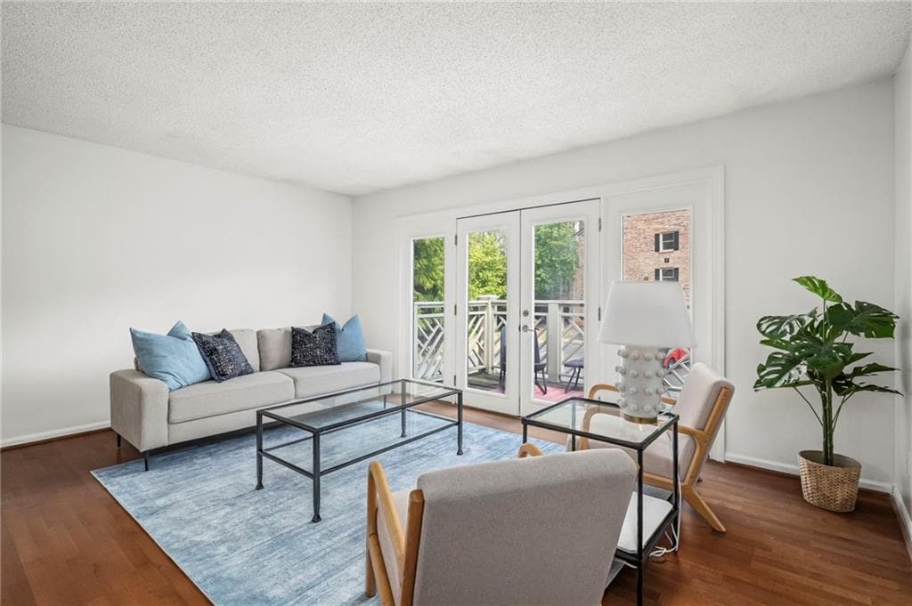 2 bedroom, 1 bathroom, 1,008 sq ft condominium for sale at 3650 Ashford Dunwoody Road 927, Atlanta, GA 30319 — photo 6