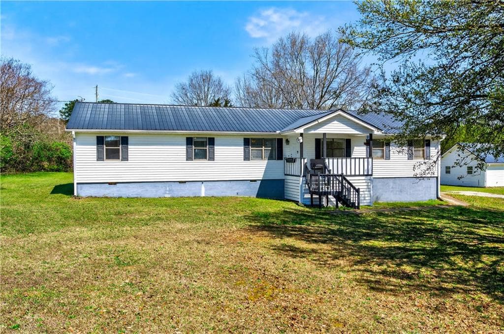 4 bedroom, 2 bathroom, 3,078 sq ft single family residence for sale at 5 Hearthstone Drive, Stockbridge, GA 30281