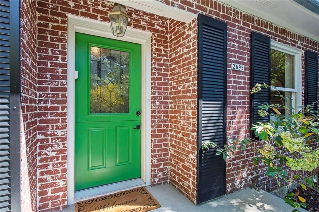 4 bedroom, 4 bathroom, 2,982 sq ft single family residence for sale at 2695 Sharondale Drive, Atlanta, GA 30305 — photo 2