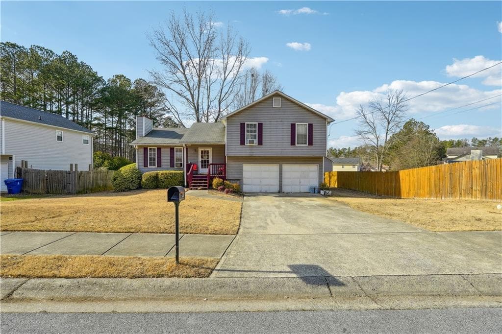 3 bedroom, 2 bathroom, 1,200 sq ft single family residence for sale at 411 Ivy Crest Drive, Dallas, GA 30157 — photo 2