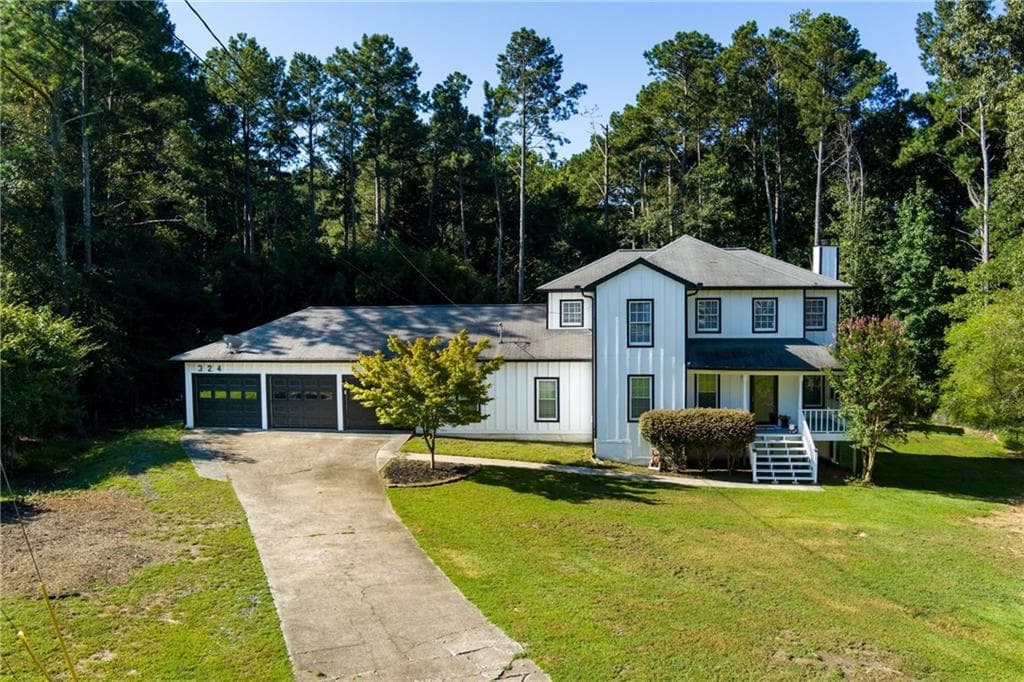 4 bedroom, 4 bathroom, 2,324 sq ft single family residence under contract at 324 Bethel Drive, Woodstock, GA 30189 — photo 2