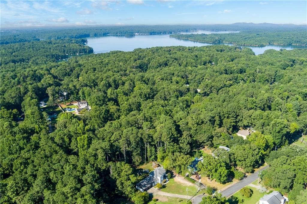 4 bedroom, 4 bathroom, 2,324 sq ft single family residence under contract at 324 Bethel Drive, Woodstock, GA 30189 — photo 8