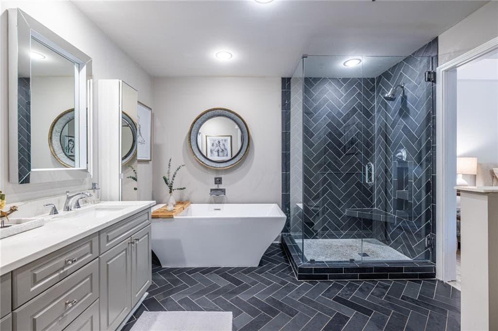 2 bedroom, 2 bathroom, 1,350 sq ft condominium for sale at 50 Biscayne Drive 3111, Atlanta, GA 30309 — photo 5