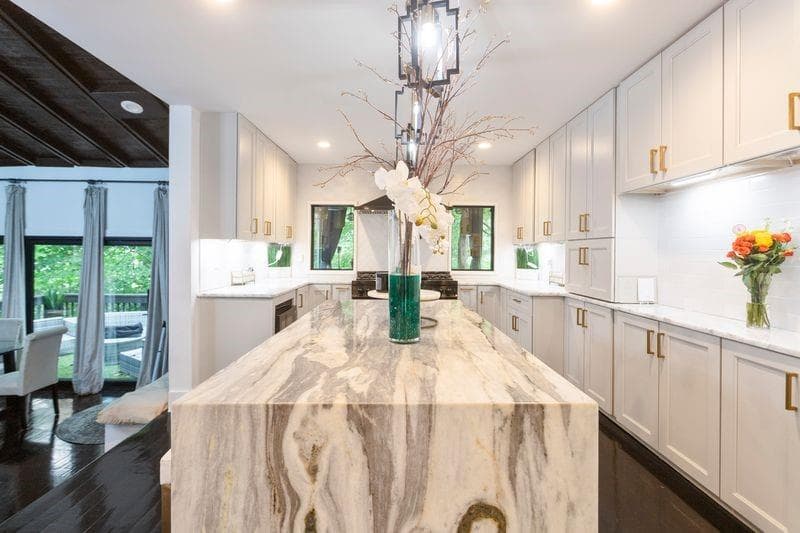 2 bedroom, 3 bathroom, 2,257 sq ft single family residence for sale at 1971 Woodsdale Road, Atlanta, GA 30324 — photo 8