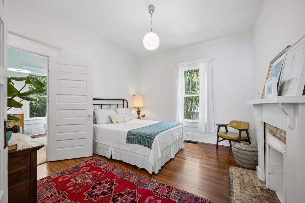 3 bedroom, 2 bathroom, 2,050 sq ft single family residence for sale at 1739 Lyle Avenue, College Park, GA 30337 — photo 4