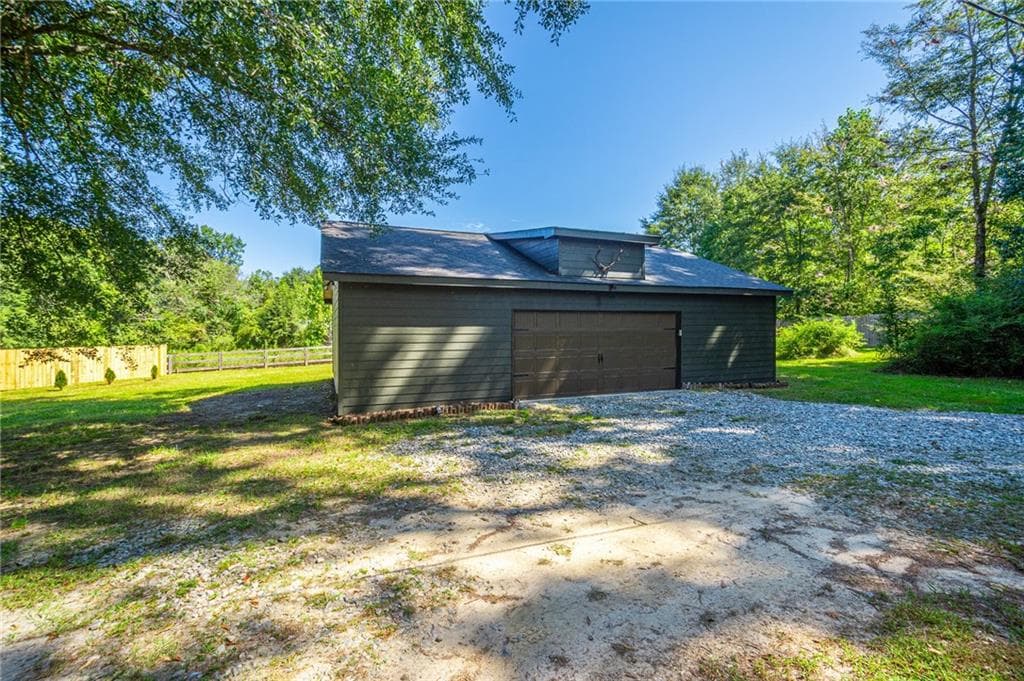 3 bedroom, 3 bathroom, 1,404 sq ft single family residence under contract at 200 Clayton Burns Road, Dahlonega, GA 30533 — photo 3