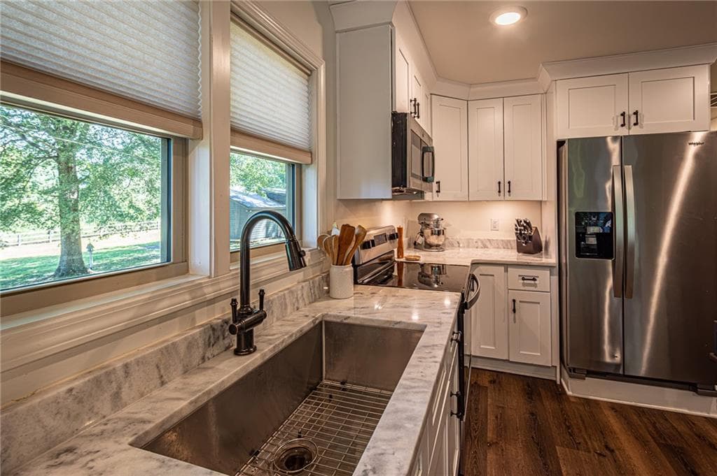 3 bedroom, 3 bathroom, 1,404 sq ft single family residence under contract at 200 Clayton Burns Road, Dahlonega, GA 30533 — photo 6