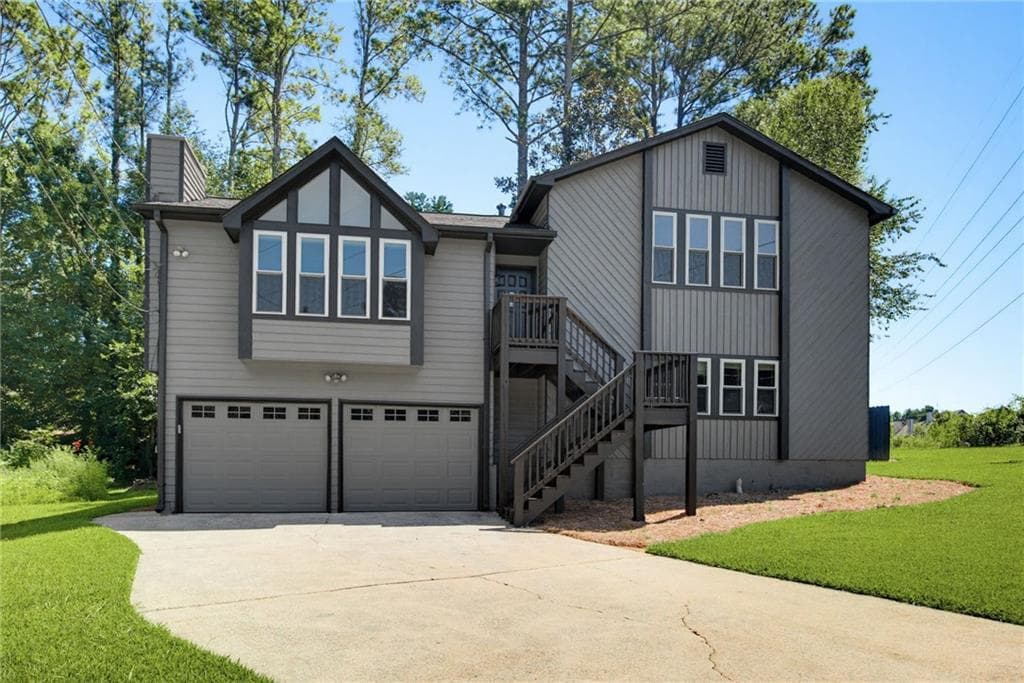 4 bedroom, 3 bathroom, 1,900 sq ft single family residence for sale at 1198 Clichy Court, Marietta, GA 30066
