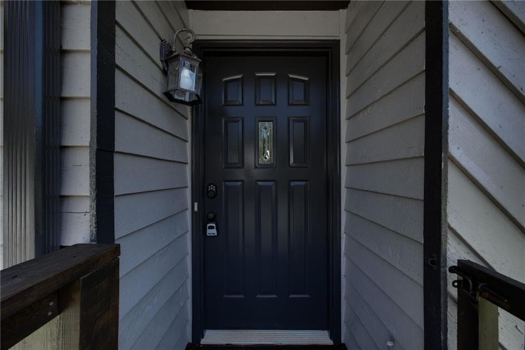 4 bedroom, 3 bathroom, 1,900 sq ft single family residence for sale at 1198 Clichy Court, Marietta, GA 30066 — photo 4