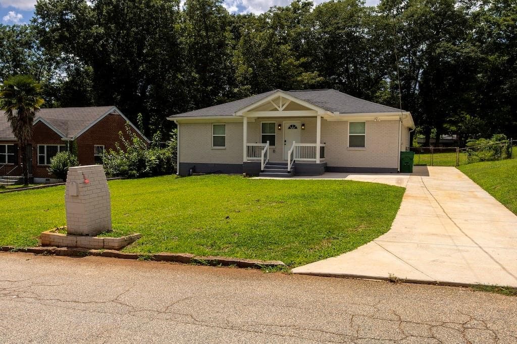 4 bedroom, 5 bathroom, 1,680 sq ft single family residence for rent at 1987 Willa Way, Decatur, GA 30032 for $4,000 a month — photo 5