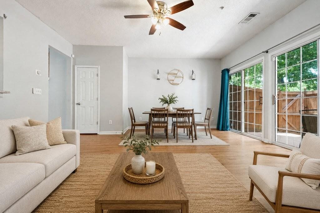 2 bedroom, 3 bathroom, 1,218 sq ft townhouse for sale at 2000 Whitestone Place, Alpharetta, GA 30005 — photo 6