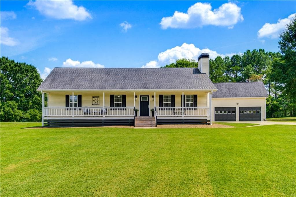 3 bedroom, 2 bathroom, 1,320 sq ft single family residence for sale at 15 Davis Road, Jefferson, GA 30549 — photo 1 of 51
