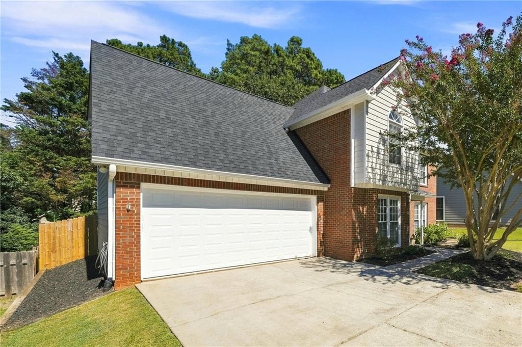 4 bedroom, 3 bathroom, 2,121 sq ft single family residence under contract at 3590 Steve Drive, Marietta, GA 30064 — photo 3